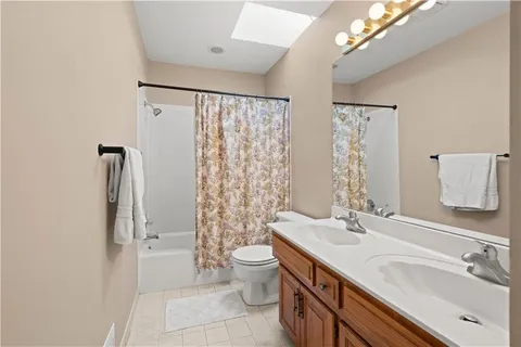 $470,000 | 9413 Hall Drive, Lenexa, KS 66219