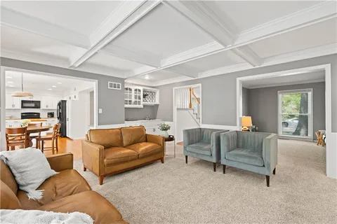 $470,000 | 9413 Hall Drive, Lenexa, KS 66219