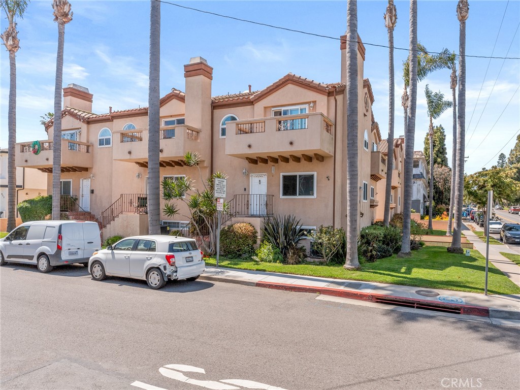 a car parked in front of a building