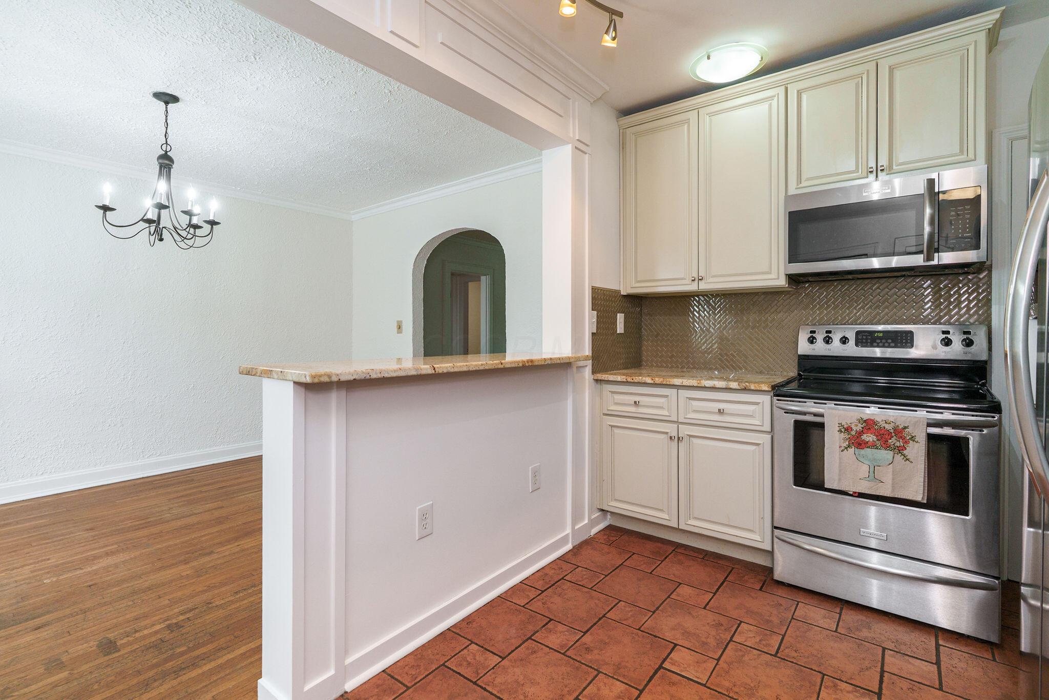 2229 Coventry Road, Unit 4 Columbus, OH 43221 - Photo 7 of 30