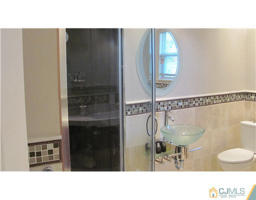 1020 New Durham Road Edison, NJ 08817 - Photo 8 of 14
