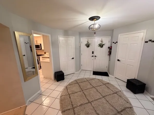 $345,000 | 225 Lake Boulevard, Unit 517, Buffalo Grove, IL 60089