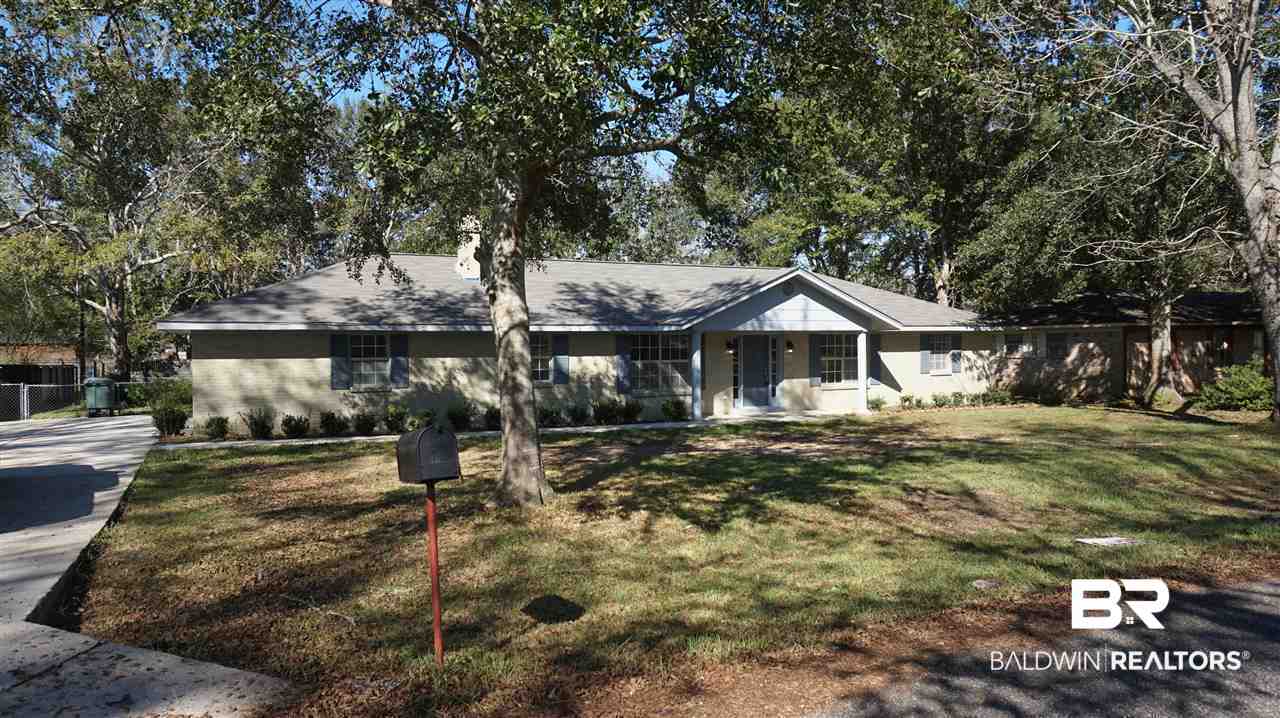 621 East Verbena Avenue Foley, AL 36535 - Photo 1 of 26