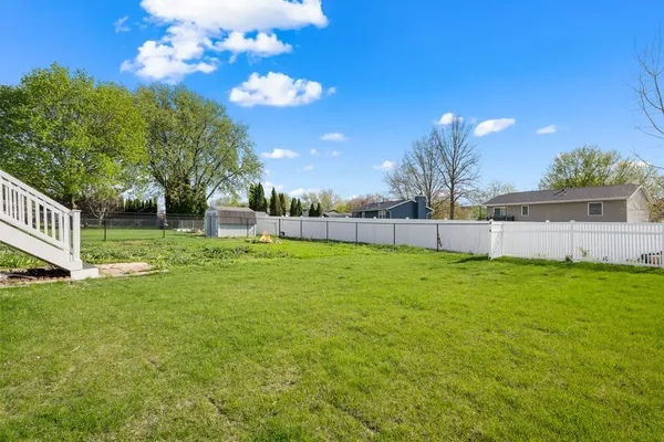 $294,500 | 109 Blackhawk Drive, Eldridge, IA 52748