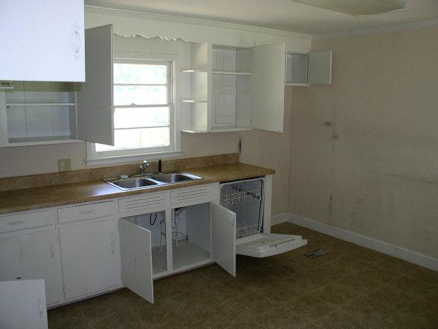 1721 Speedway Drive Anderson, SC 29621 - Photo 6 of 14 Gallery Image 6