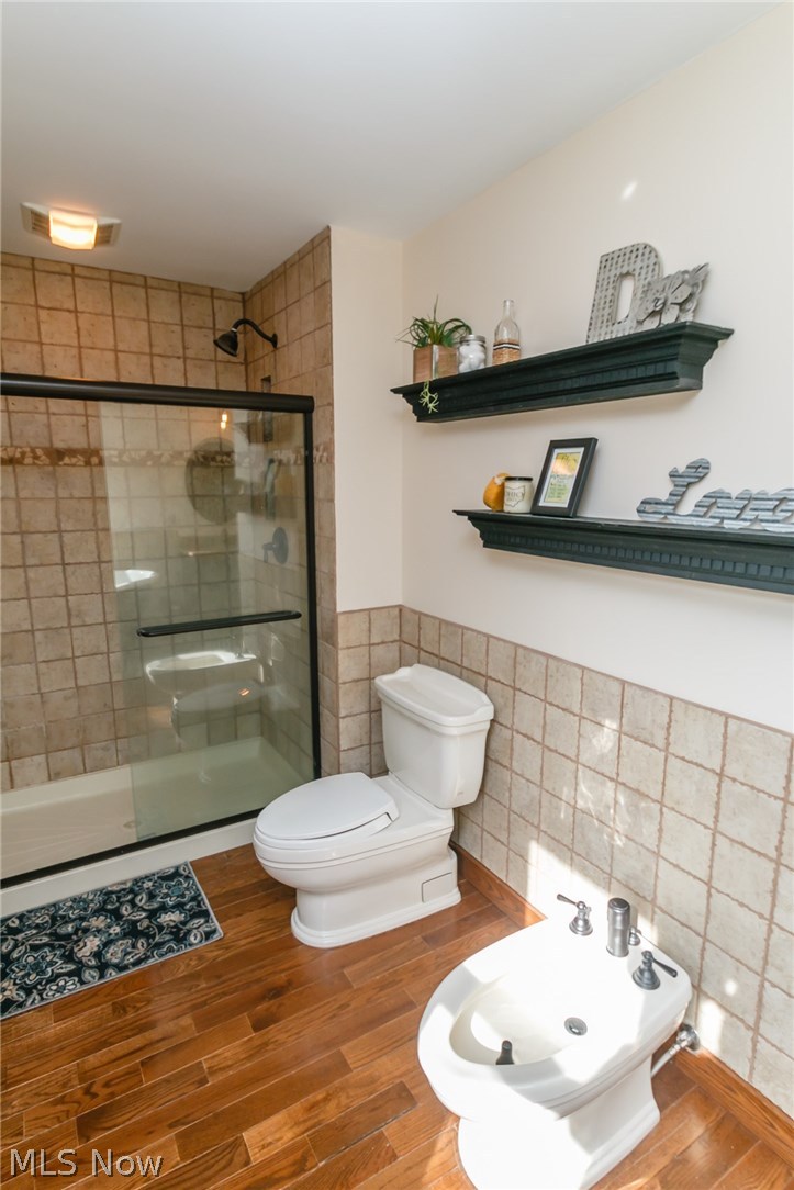 6160 Stone Road Hudson, OH 44236 - Photo 25 of 35 Master bathroom