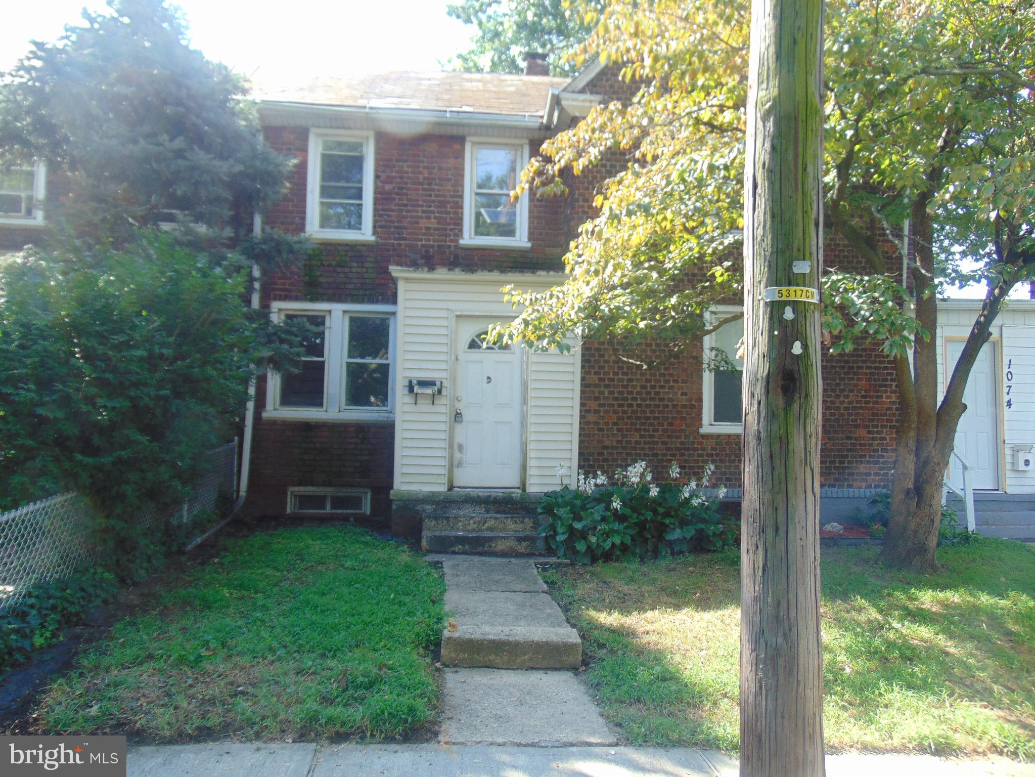 1076 South Common Road Camden, NJ 08104 - Photo 2 of 10