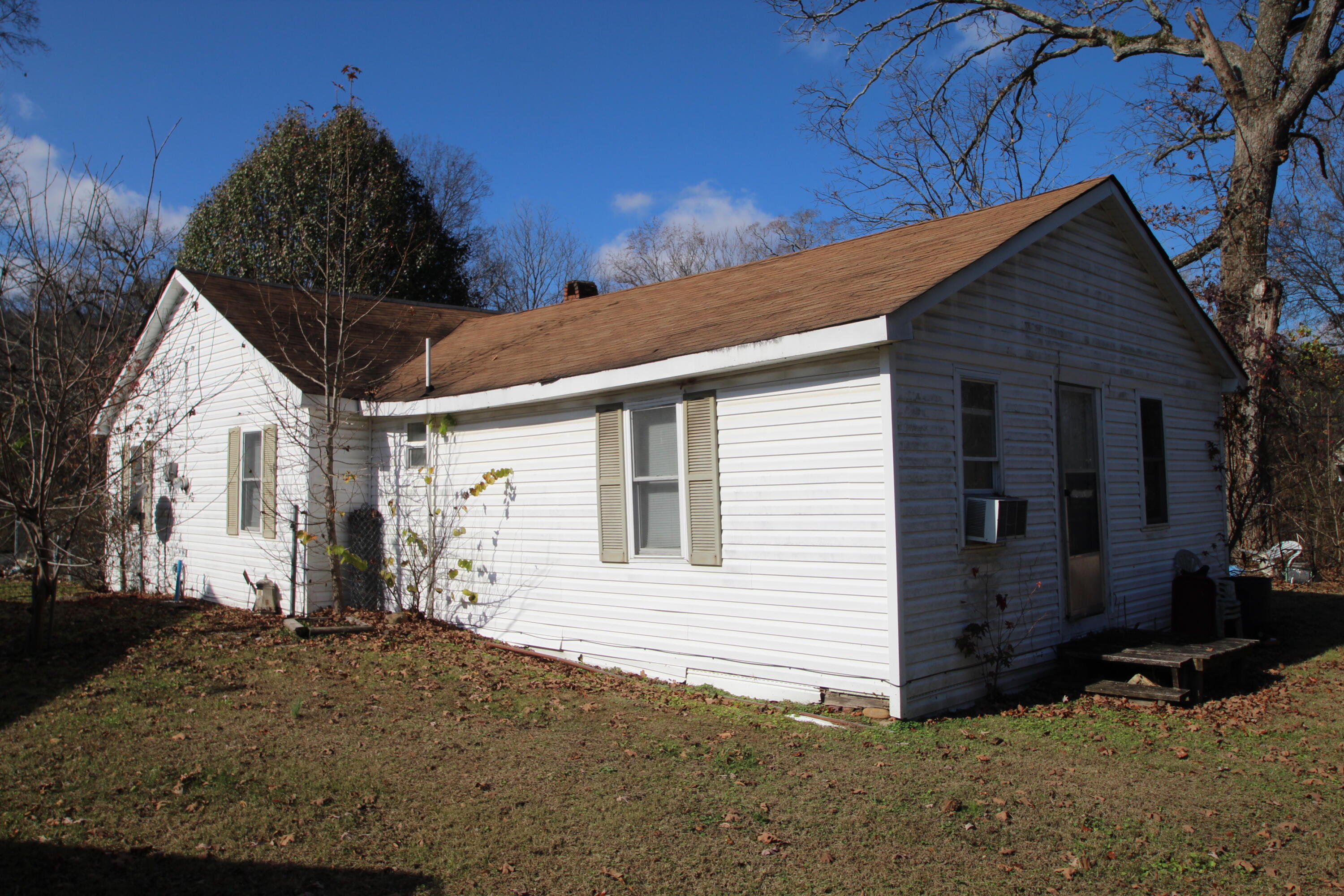 486 Back Valley Road Dayton, TN 37321 - Photo 3 of 17 IMG_2196