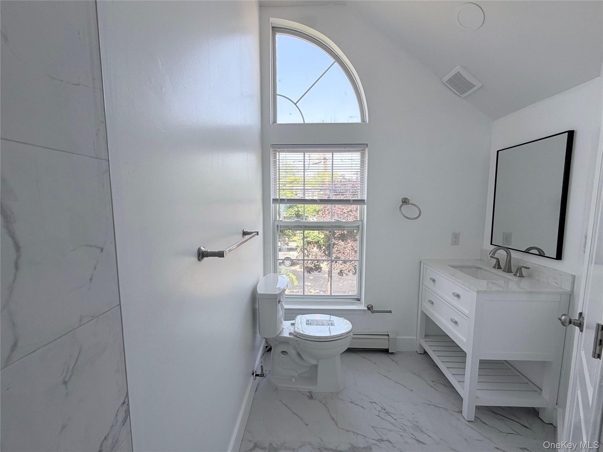 62 Hickory Road, Unit B Port Washington, NY 11050 - Photo 9 of 16 Primary Bathroom