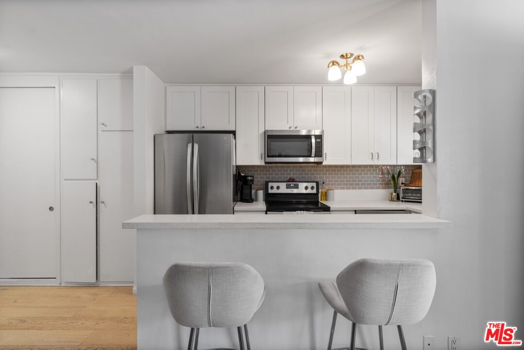 8630 Falmouth Avenue, Unit 4 Playa del Rey, CA 90293 - Photo 3 of 8