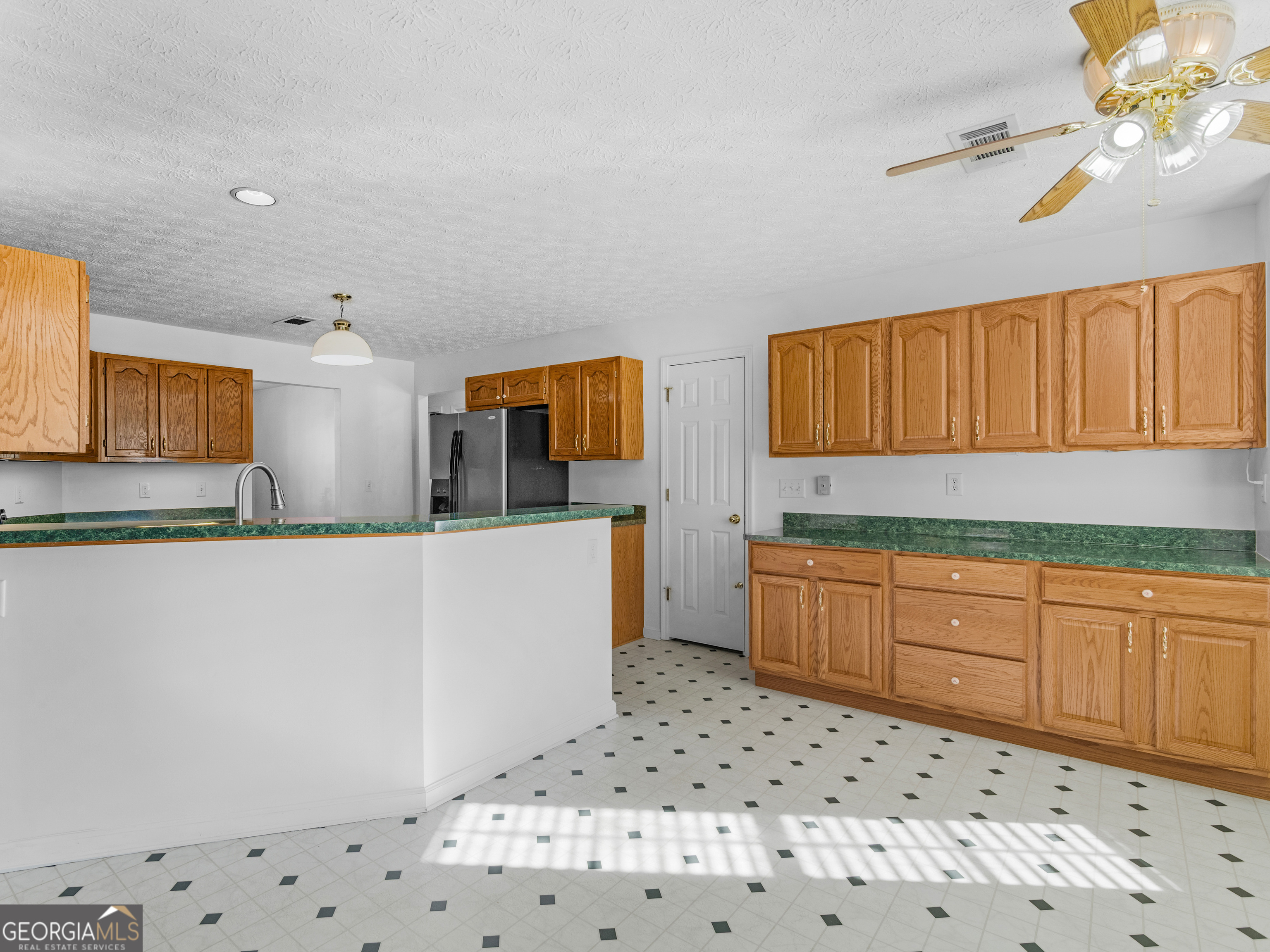 236 Airport Road Griffin, GA 30224 - Photo 19 of 63