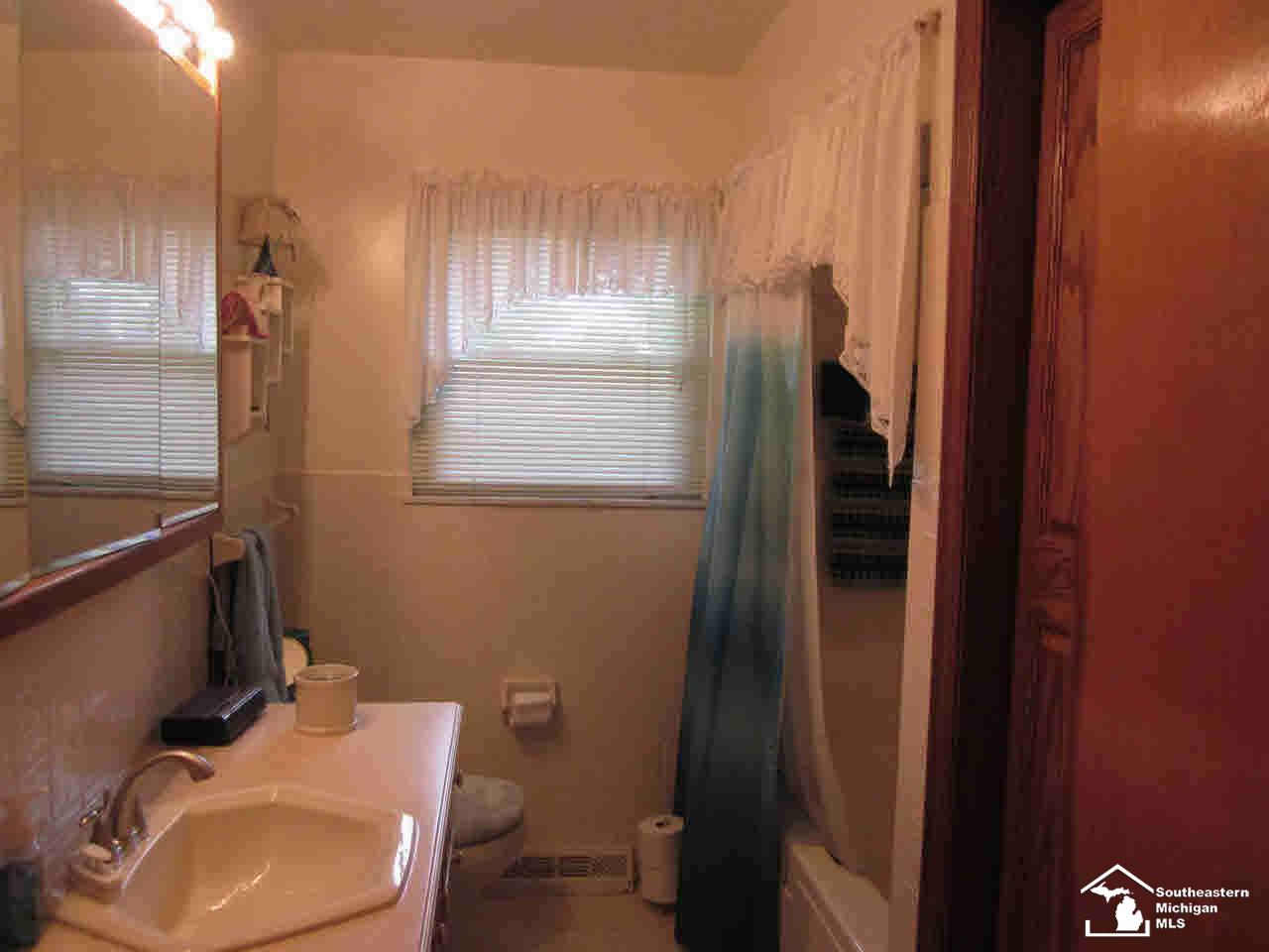 3360 North Custer Road Monroe, MI 48162 - Photo 6 of 18