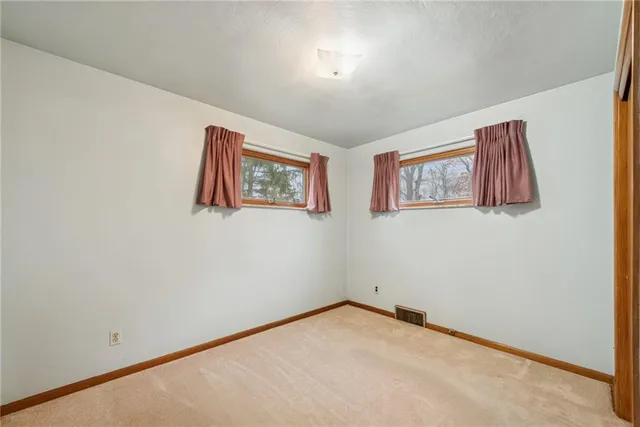 a view of empty room with window