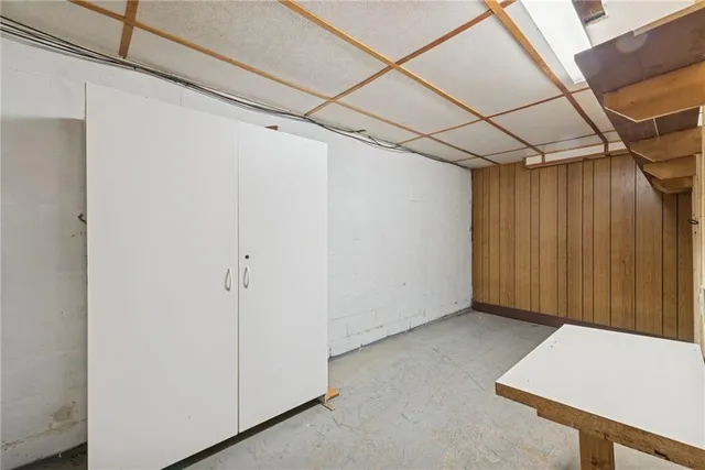 a view of yard with tree s