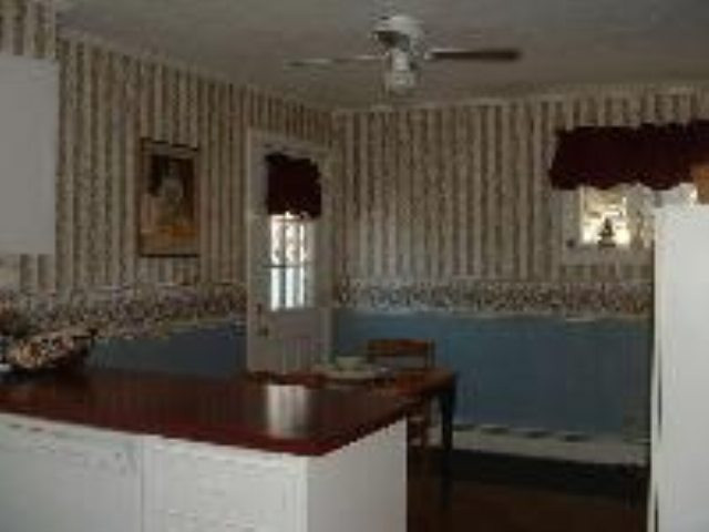 407 McQuade Road Amsterdam, NY 12010 - Photo 6 of 11 Photo 6