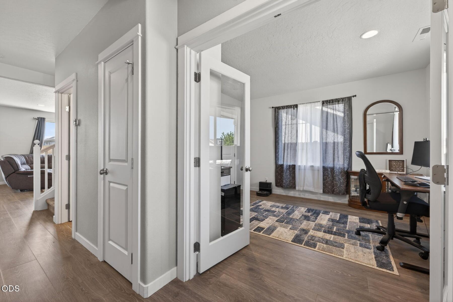 3461 Northwest 9th Street Redmond, OR 97756 - Photo 5 of 42