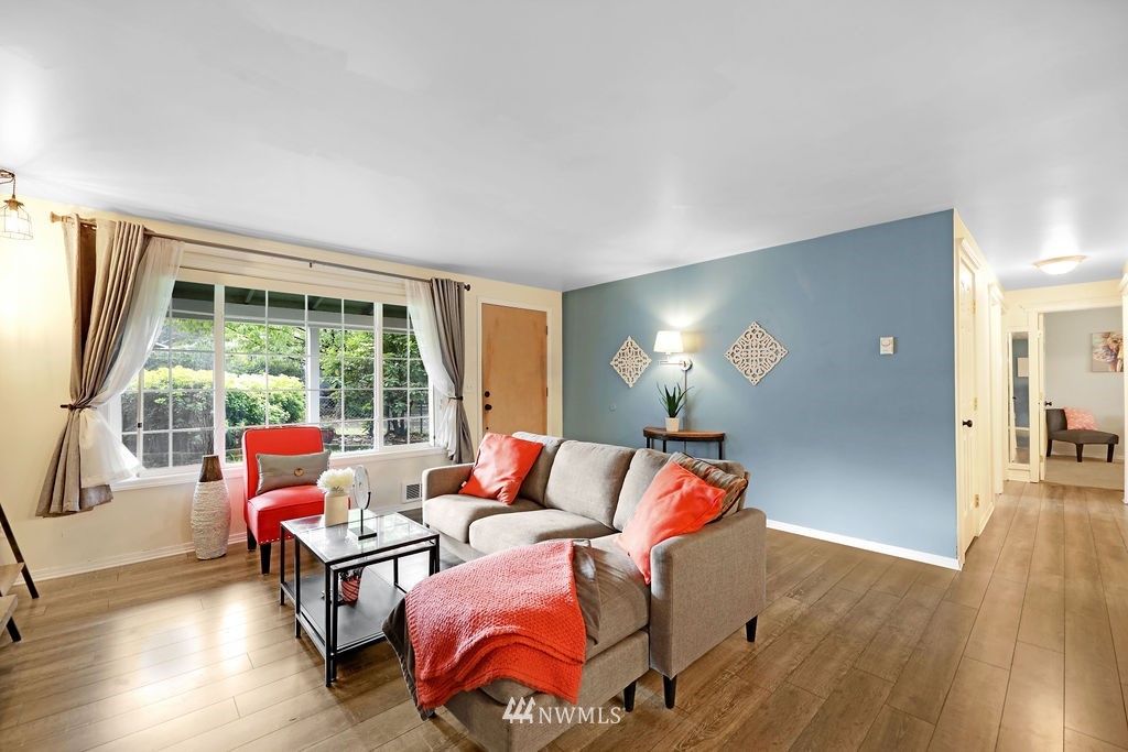 2923 193rd Place Southeast Bothell, WA 98012 - Photo 4 of 28