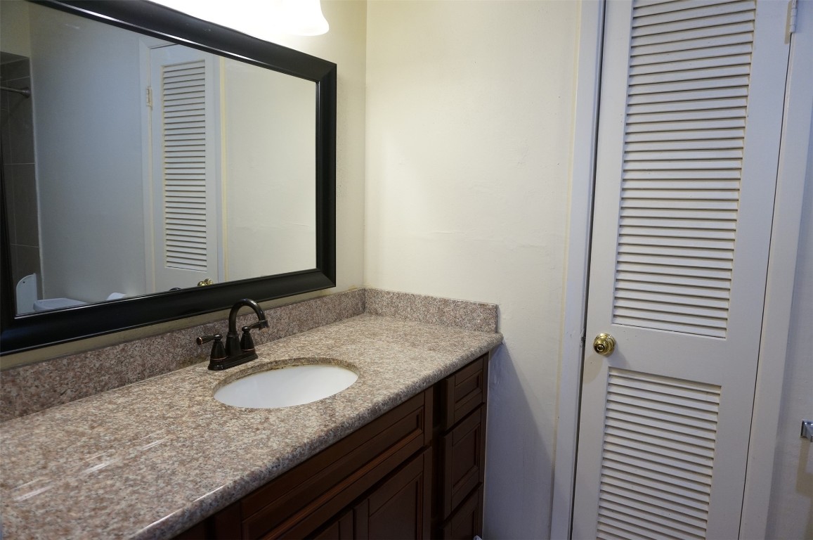 9901 Sharpcrest Street, Unit 8 Houston, TX 77036 - Photo 14 of 24