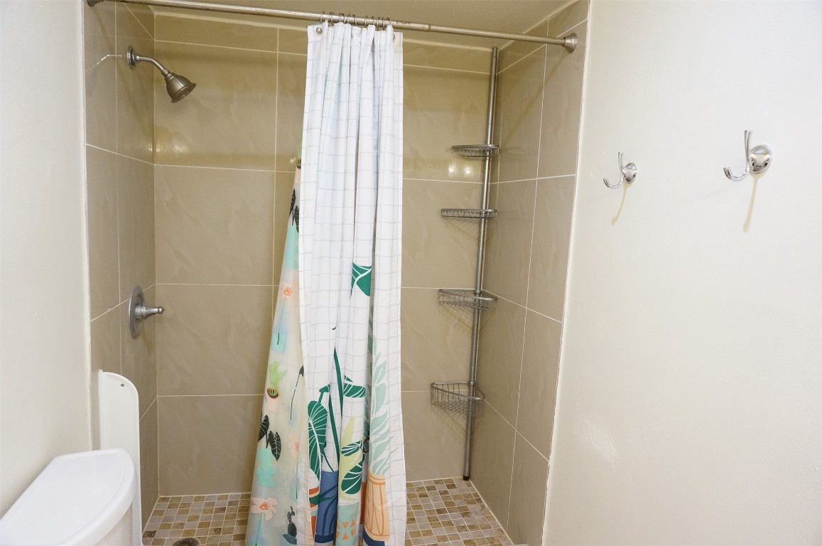 9901 Sharpcrest Street, Unit 8 Houston, TX 77036 - Photo 16 of 24