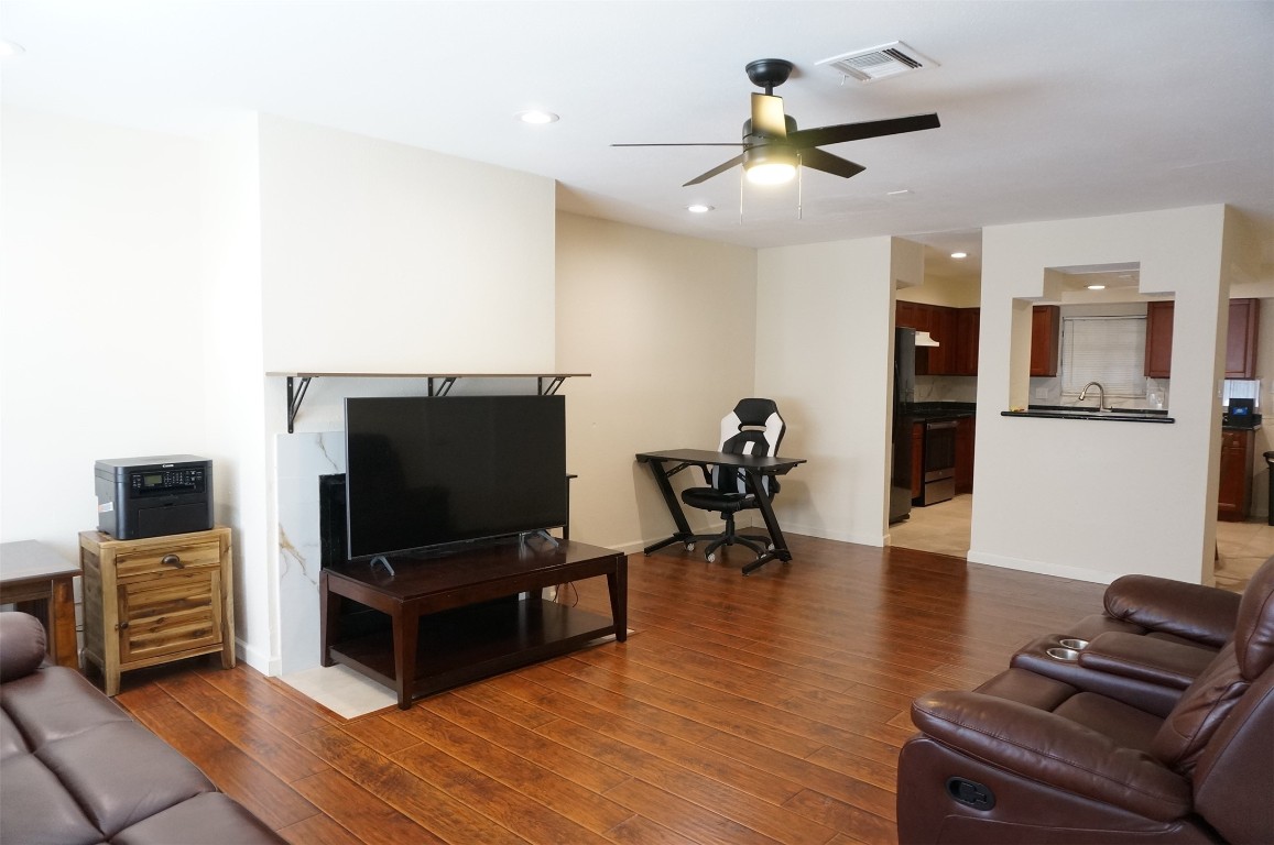 9901 Sharpcrest Street, Unit 8 Houston, TX 77036 - Photo 3 of 24