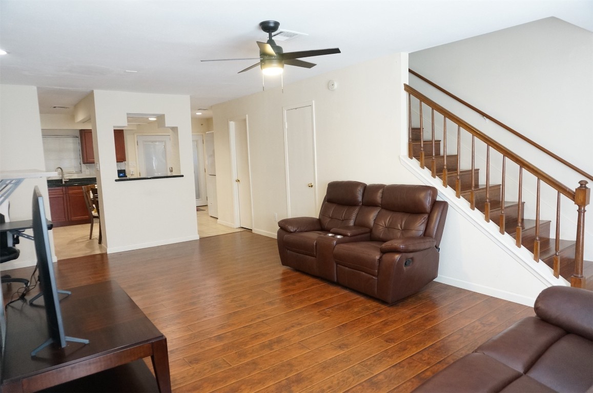 9901 Sharpcrest Street, Unit 8 Houston, TX 77036 - Photo 4 of 24