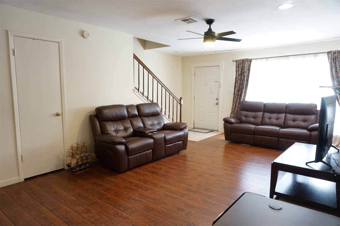 9901 Sharpcrest Street, Unit 8 Houston, TX 77036 - Photo 5 of 24