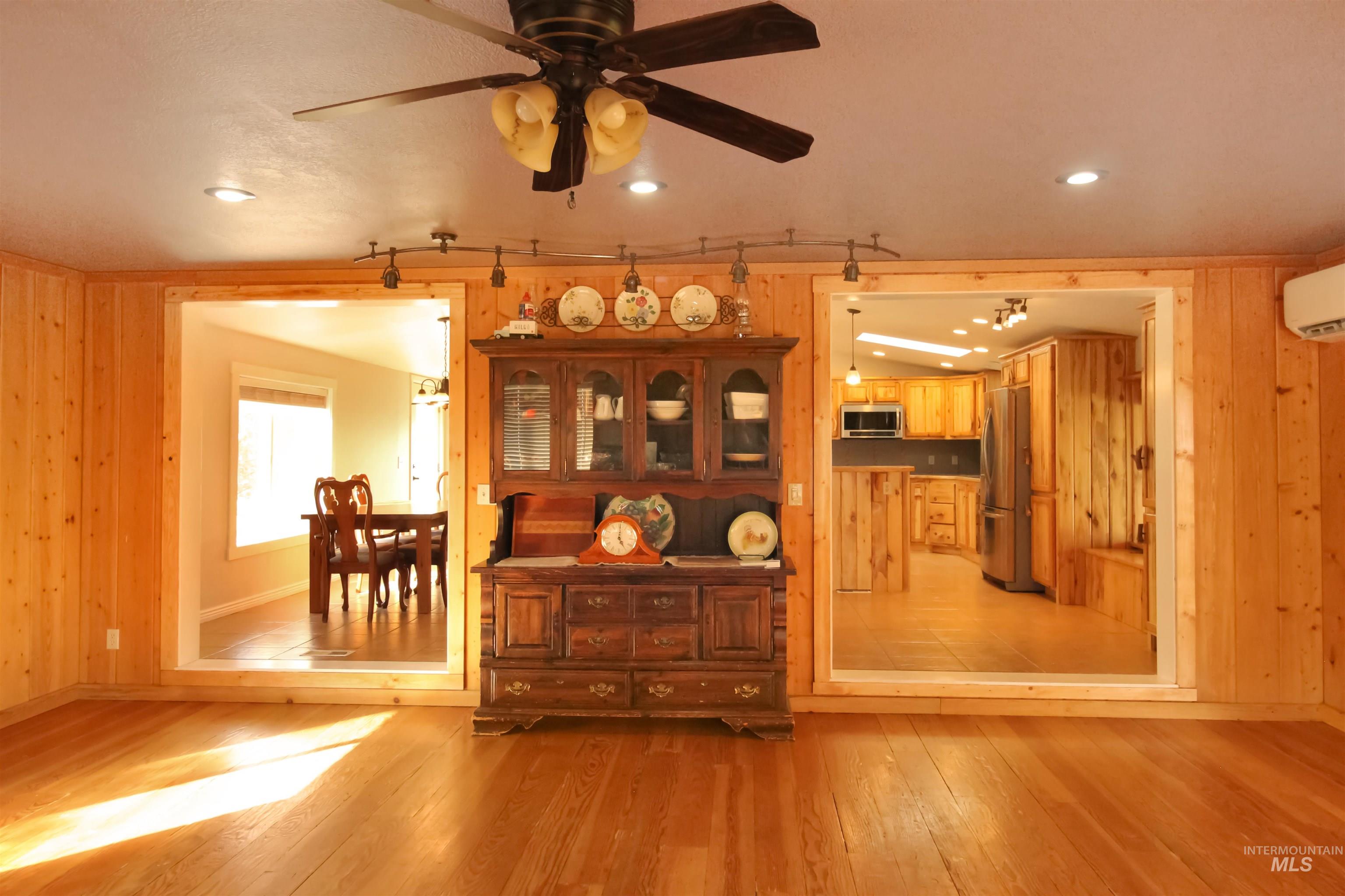 2469 Hague Road Midvale, ID 83645 - Photo 9 of 50 Dining area