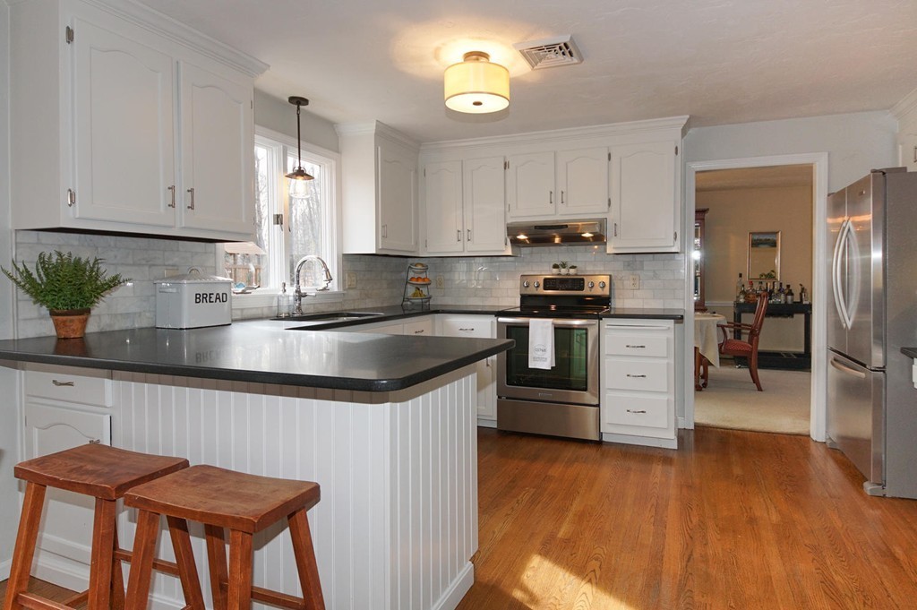 8 Hazel Road Hopkinton, MA 01748 - Photo 3 of 29 Gallery Image 3