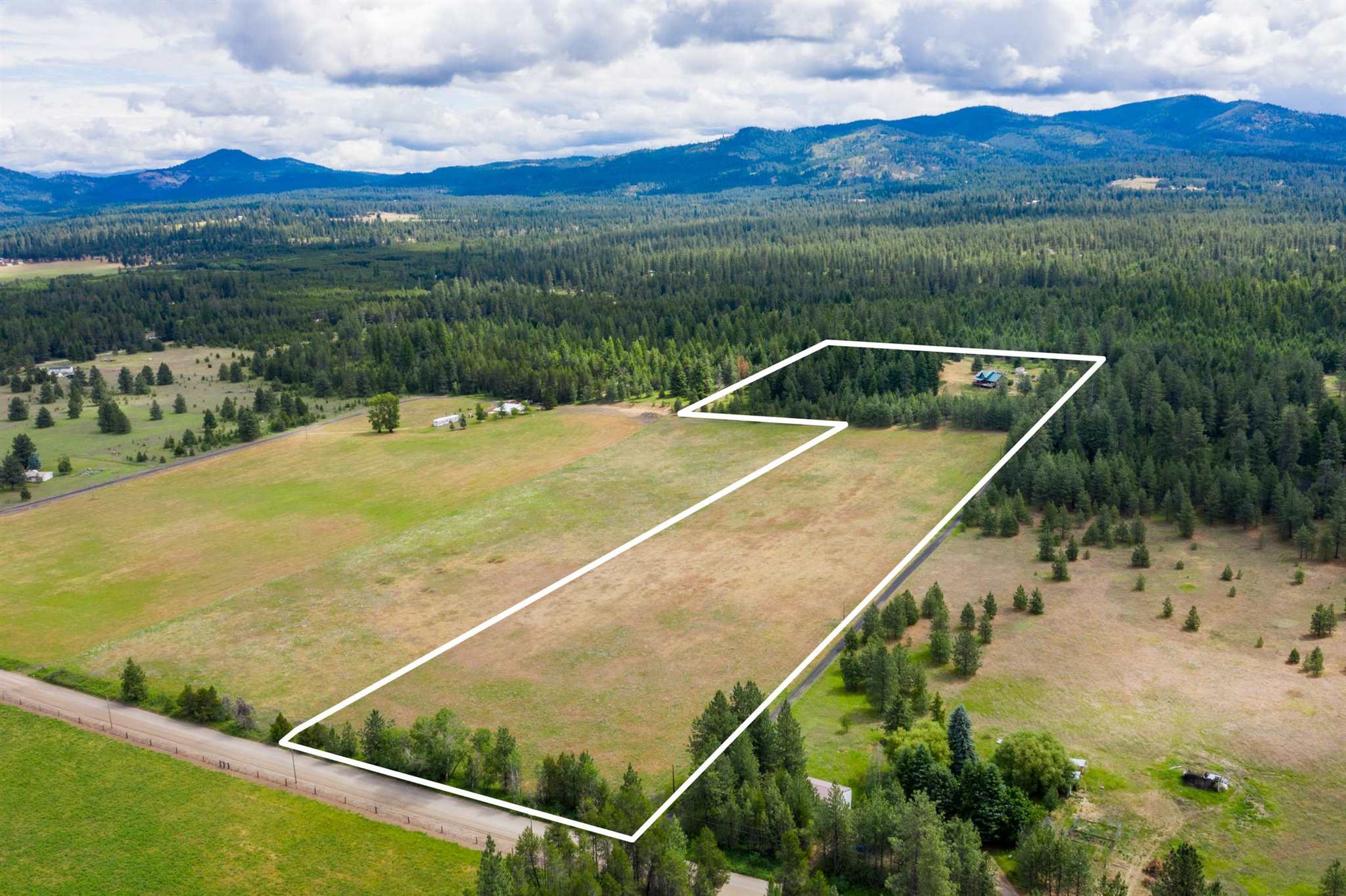 39108 North Madison Road Elk, WA 99009 - Photo 3 of 46