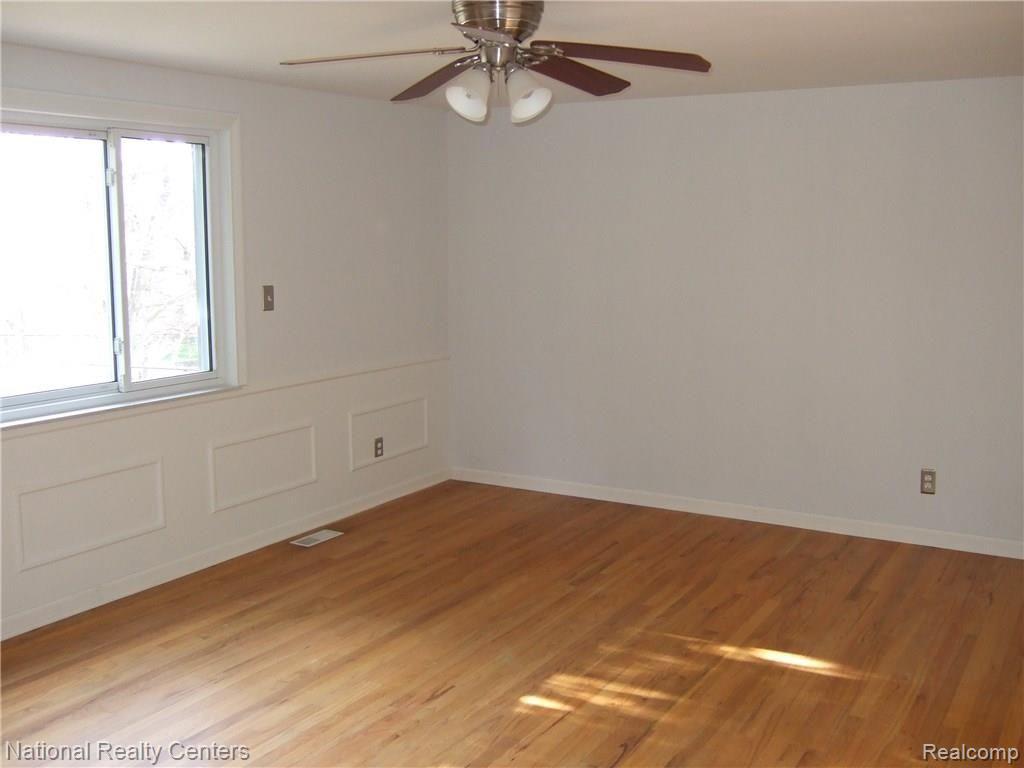 16223 Riverside Street Livonia, MI 48154 - Photo 24 of 62