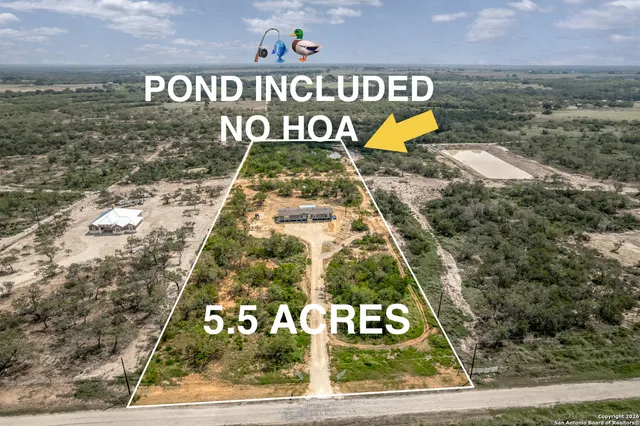 $360,000 | 2469 County Road 124, Floresville, TX 78114