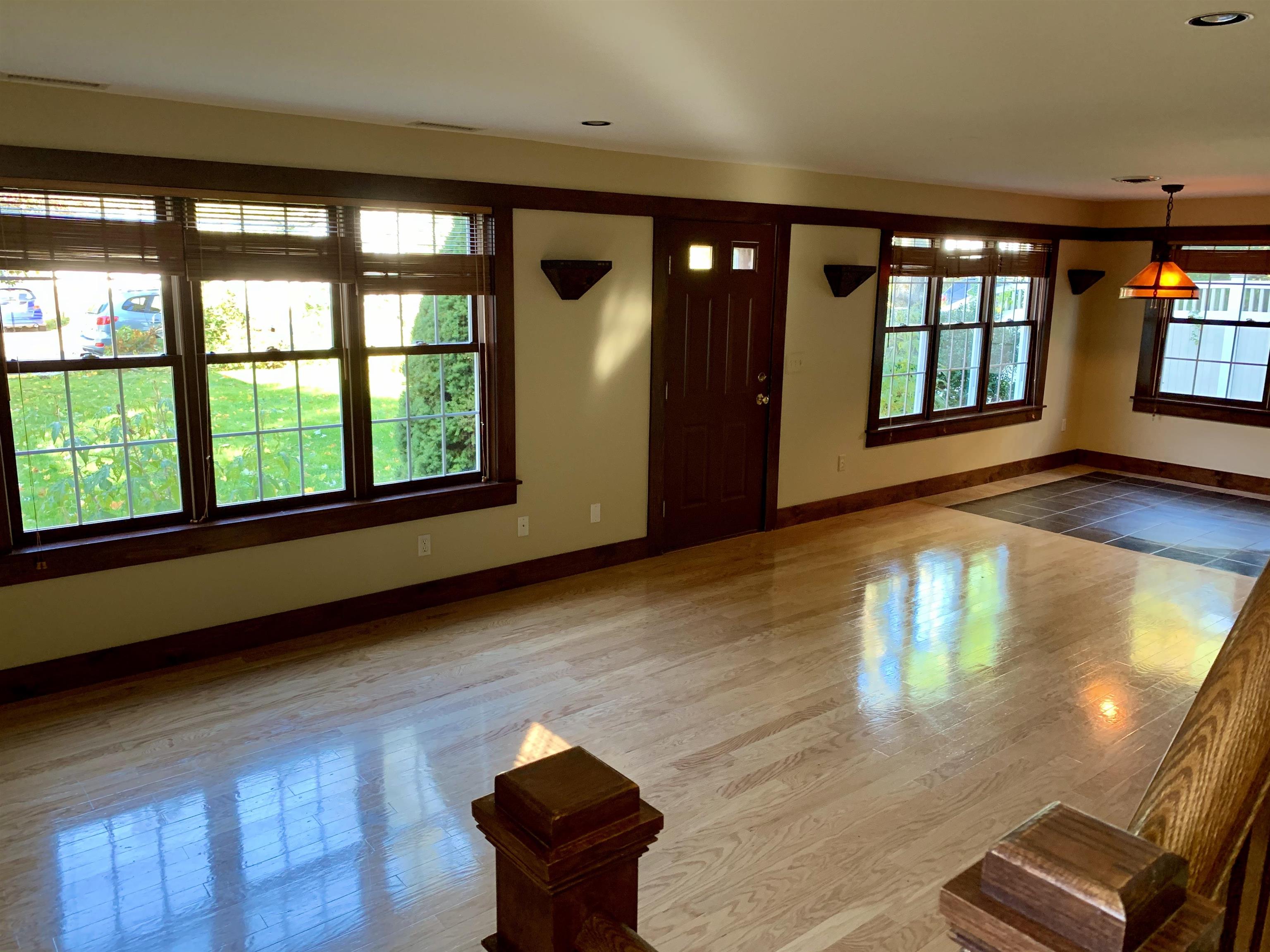 35 Maple Street Dover, NH 03820 - Photo 4 of 40