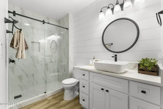 $1,249,900 | 7115 Thomas Drive, Unit 104, Panama City, FL 32408