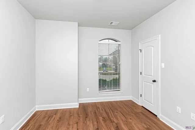 $2,400 | 8231 Valencia Court, Baton Rouge, LA 70820