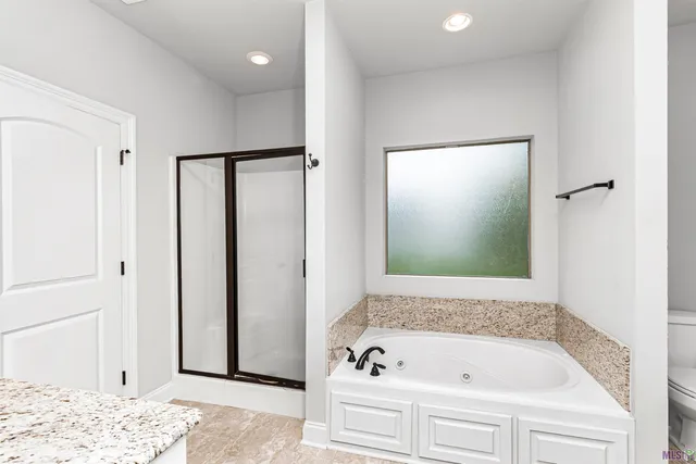 $2,400 | 8231 Valencia Court, Baton Rouge, LA 70820