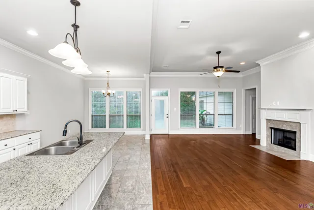 $2,400 | 8231 Valencia Court, Baton Rouge, LA 70820