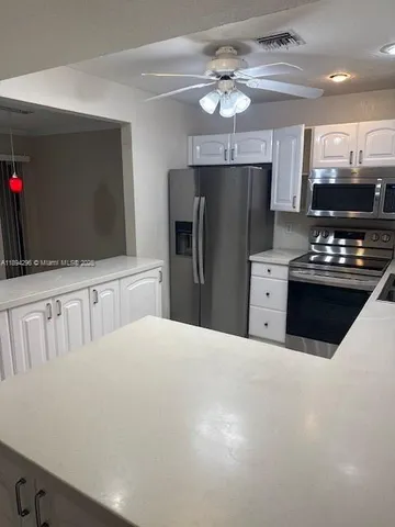 $2,700 | 8682 Northwest 40th Street, Unit 8682, Coral Springs, FL 33065