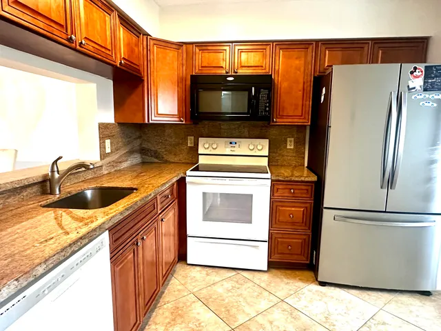 $175,000 | 14426 Amberly Lane, Unit 203, Delray Beach, FL 33446