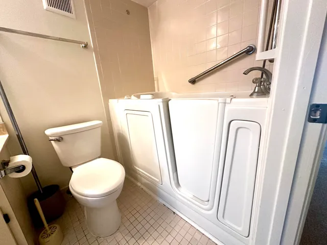 $175,000 | 14426 Amberly Lane, Unit 203, Delray Beach, FL 33446