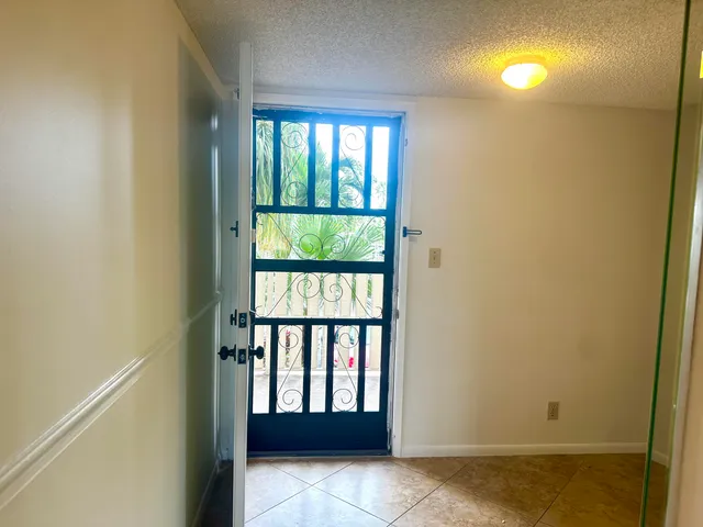 $175,000 | 14426 Amberly Lane, Unit 203, Delray Beach, FL 33446