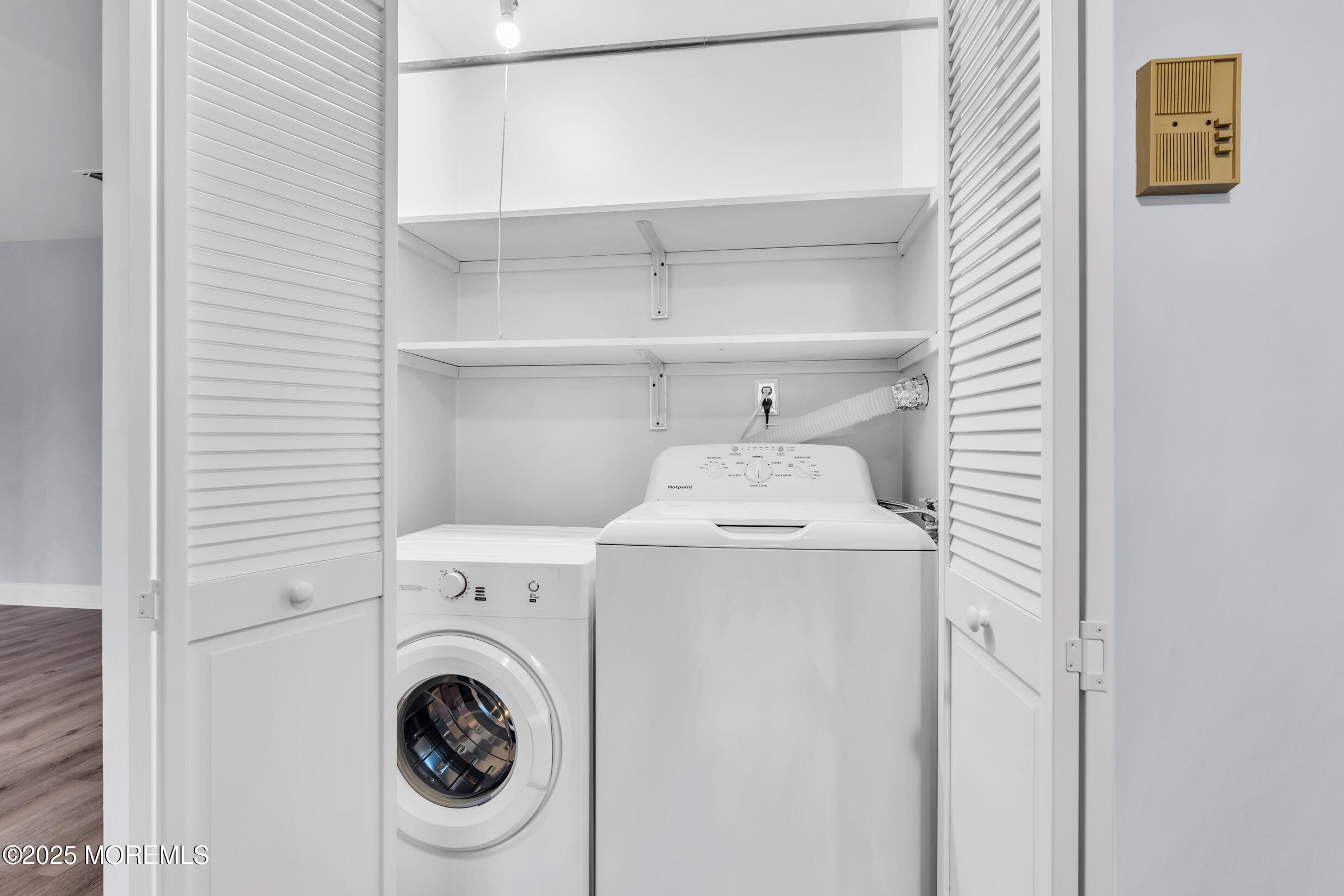1617 Raspberry Court Edison, NJ 08817 - Photo 9 of 29 a utility room with dryer and washer