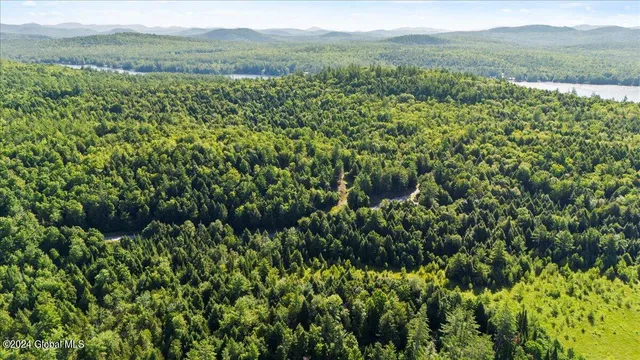 $89,500 | 3-4 Adirondack Heights Road, Chestertown, NY 12817