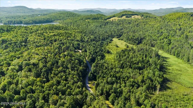 $89,500 | 3-4 Adirondack Heights Road, Chestertown, NY 12817