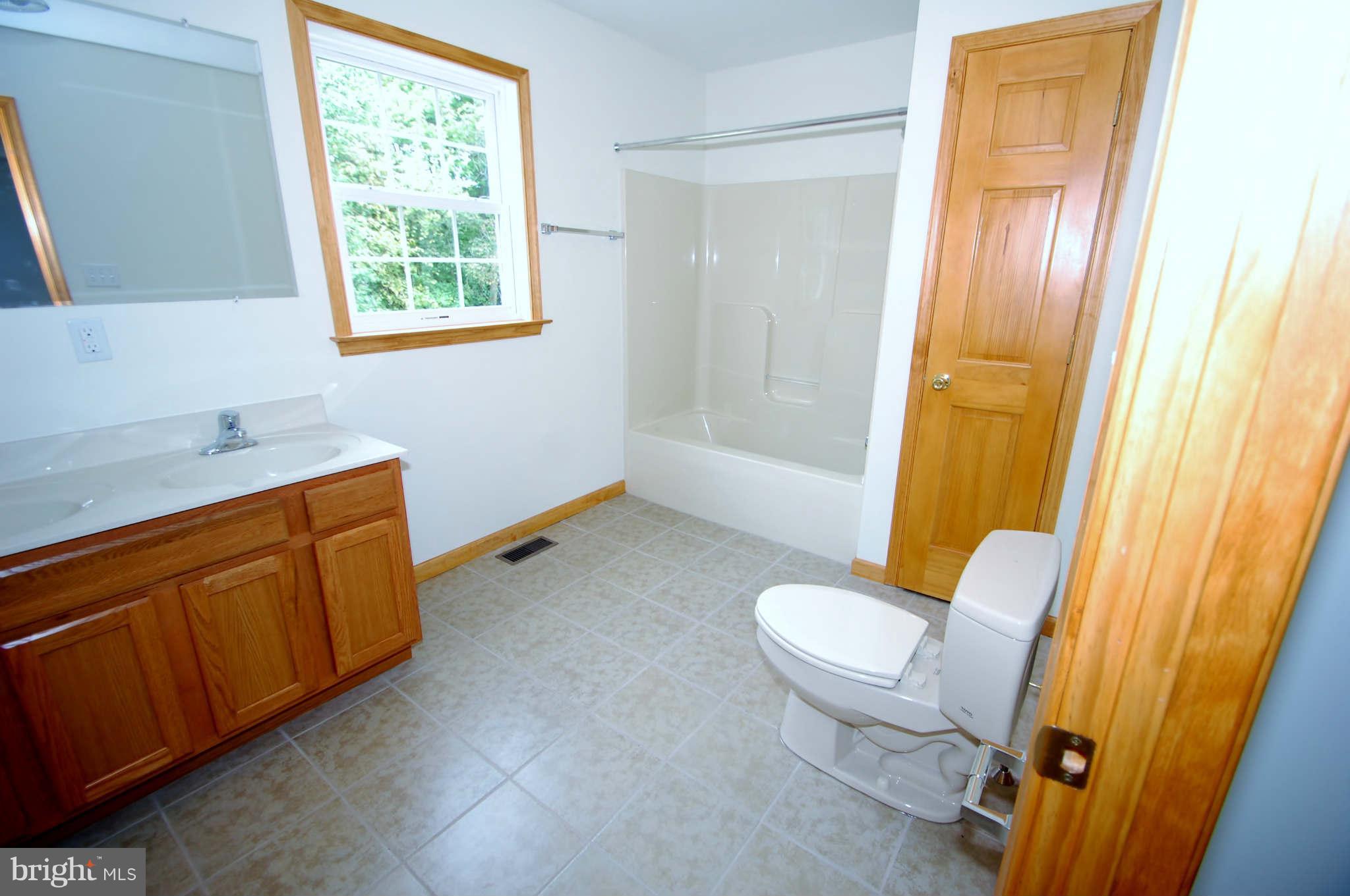 3149 Old Elk Neck Road Elkton, MD 21921 - Photo 19 of 28 Bath (Master)