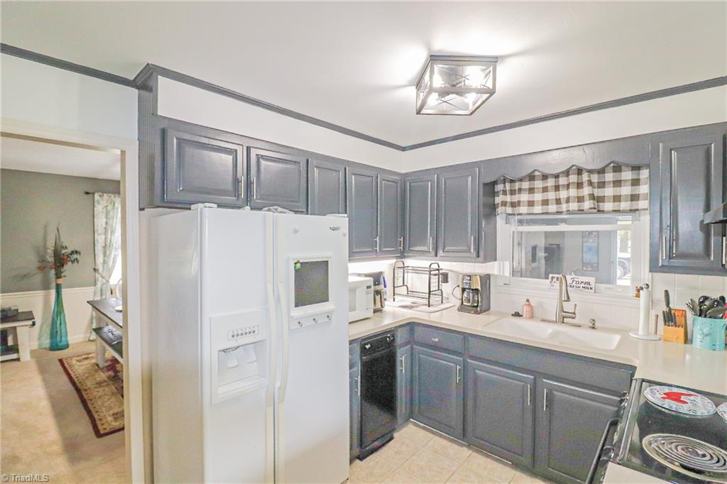1442 William Fowler Road King, NC 27021 - Photo 15 of 31