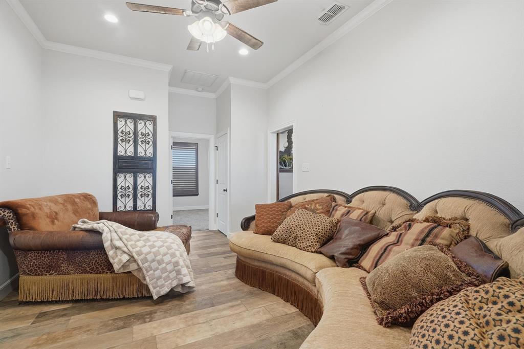 163 Homestead Road Tuscola, TX 79562 - Photo 25 of 40 a living room with furniture