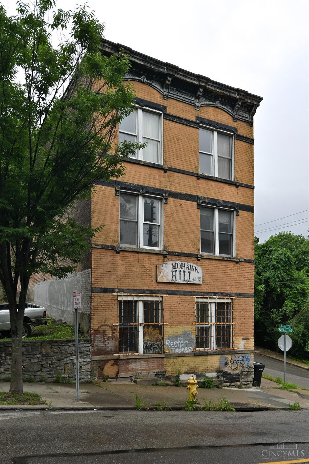 2136 Ravine Street Cincinnati, OH 45214 - Photo 2 of 50 Gallery Image 2