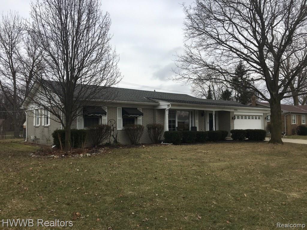 18044 Levan Road Livonia, MI 48152 - Photo 3 of 16 IMG_1397.JPG