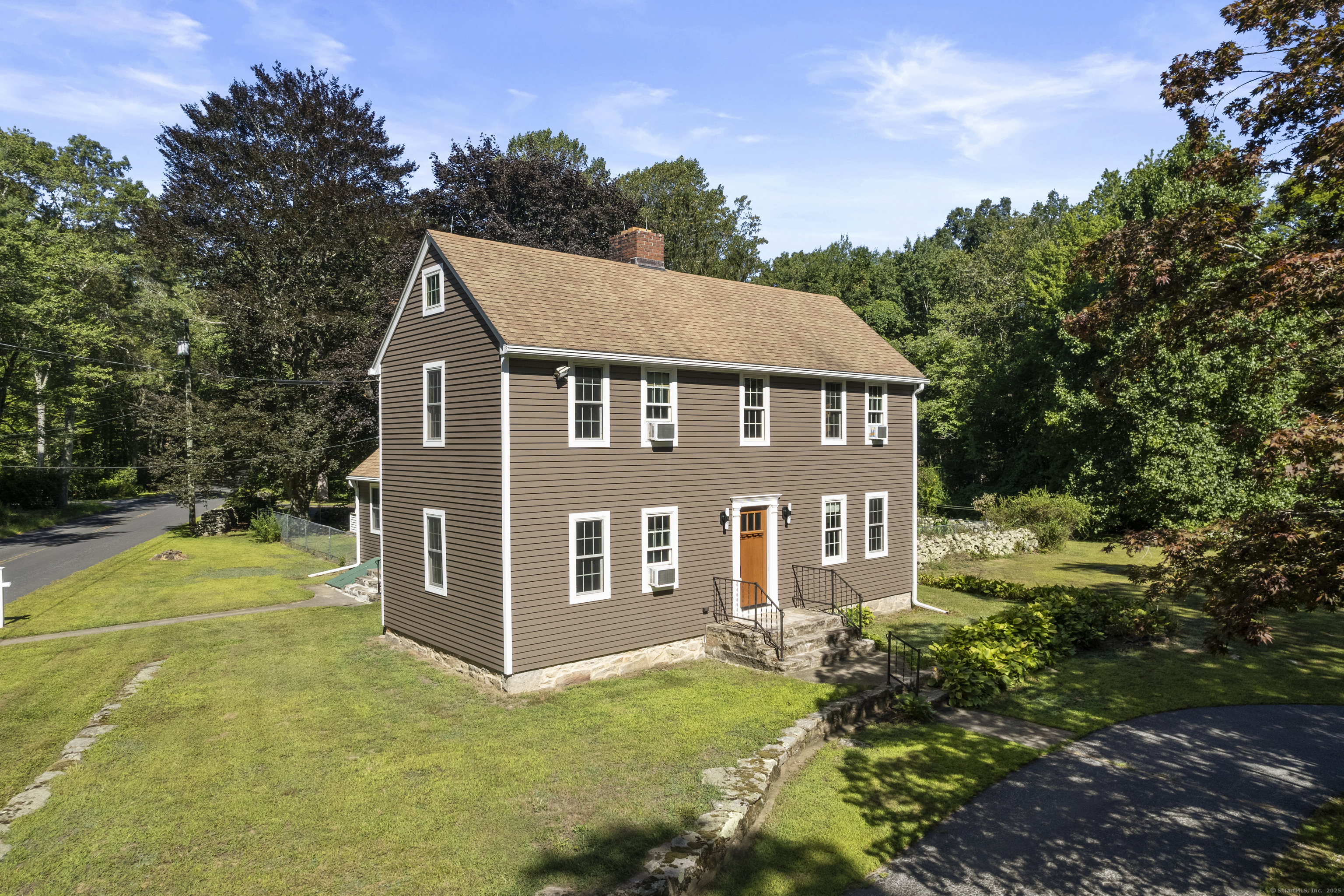 484 Old New London Road Salem, CT 06420 - Photo 1 of 1