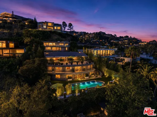 $59,998 | 8740 St Ives Drive, West Hollywood, CA 90069